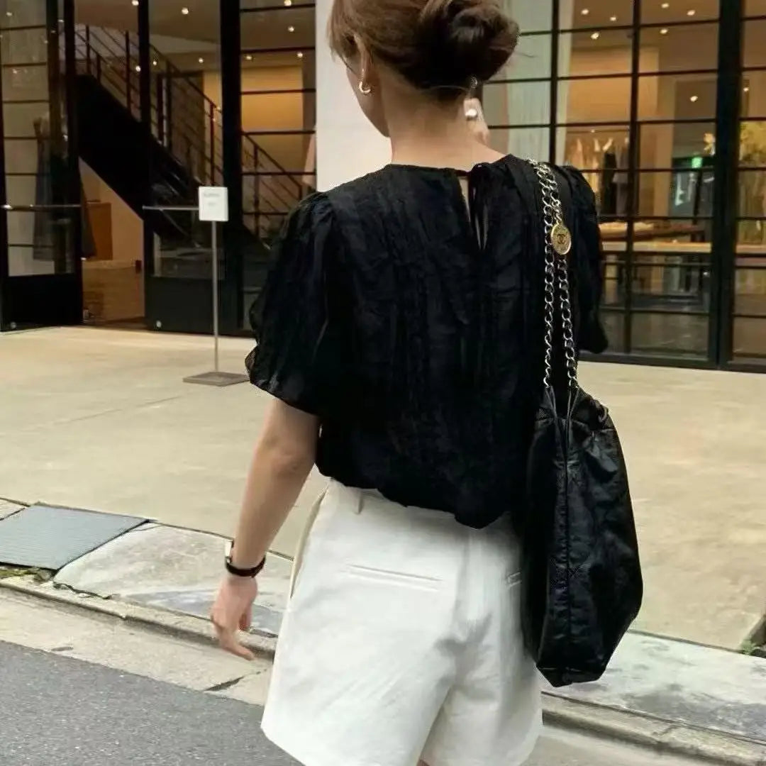 ギャザーデザイン ラウンドネックブラウス