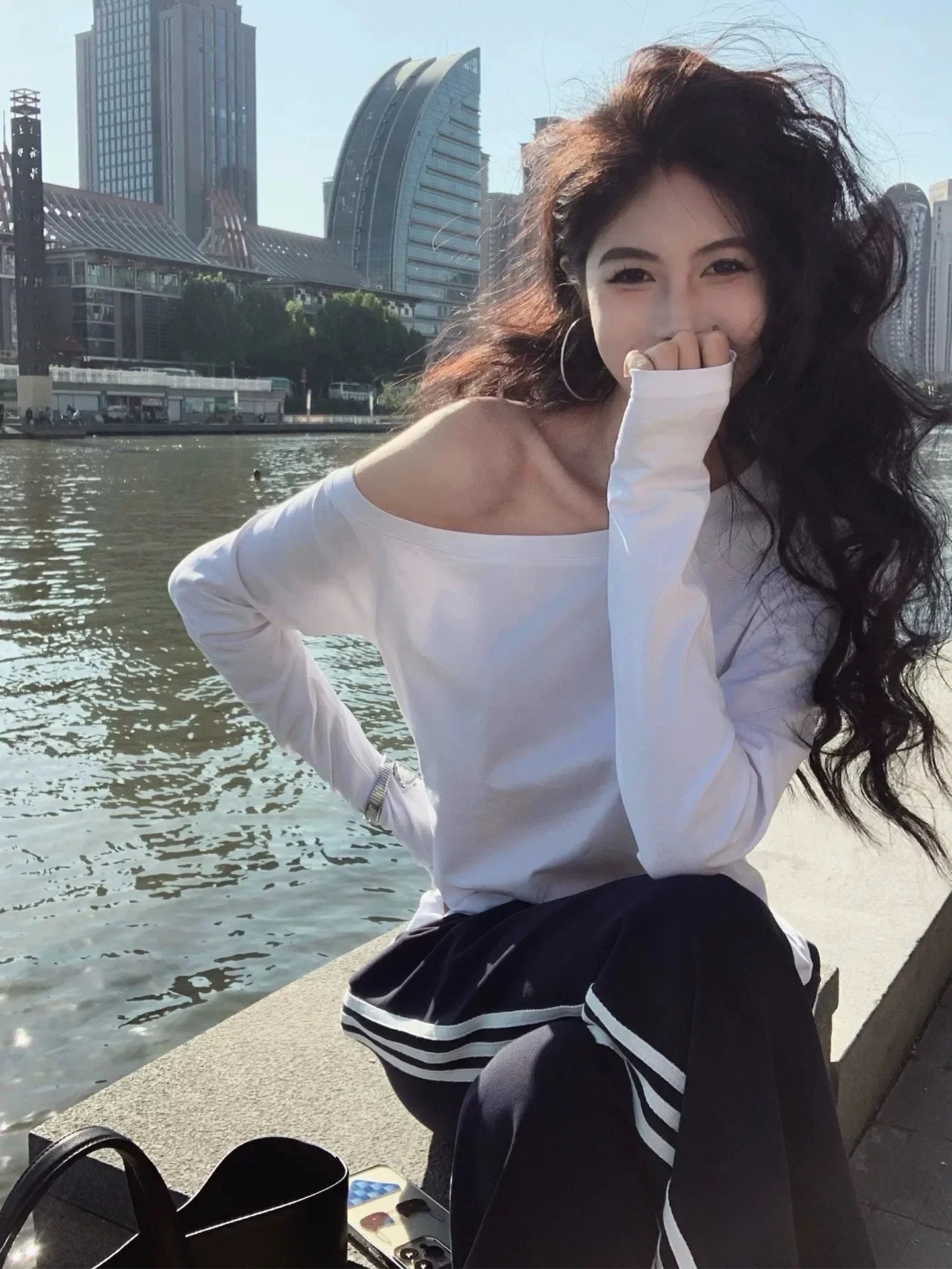 オフショルダー オーバーサイズロンT