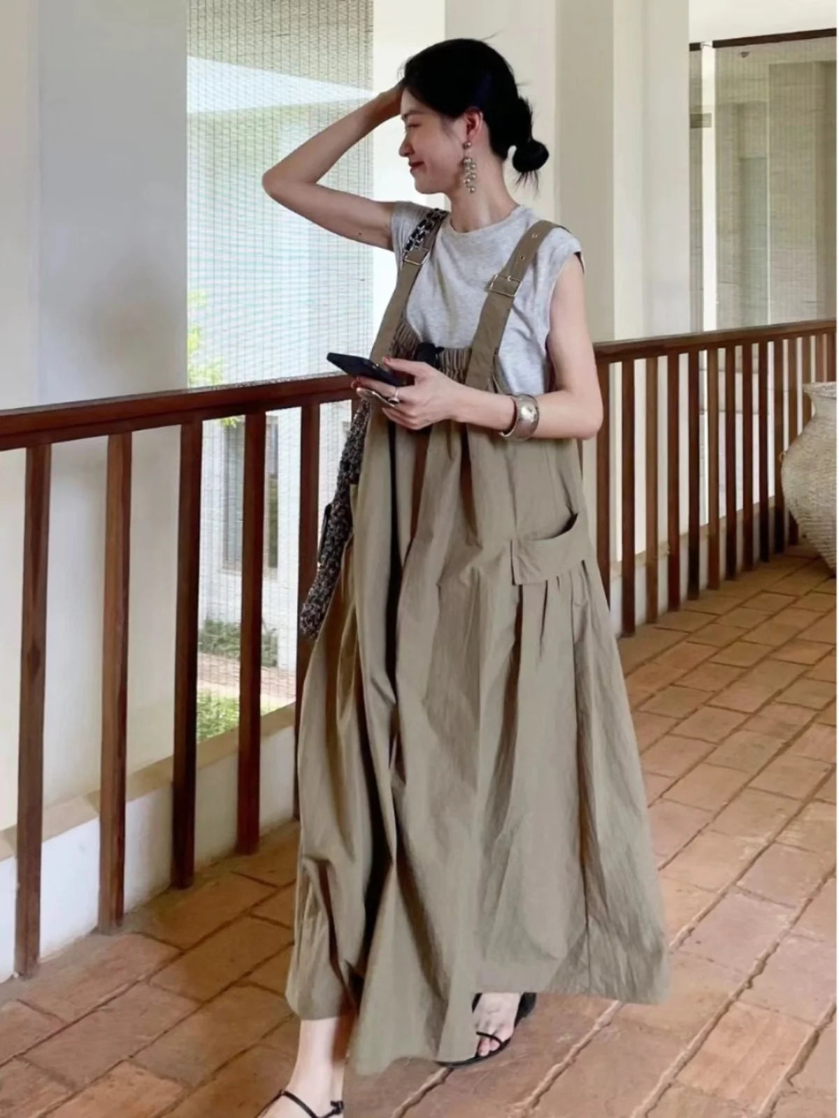 ワイドストラップ ゆったりロングワンピース