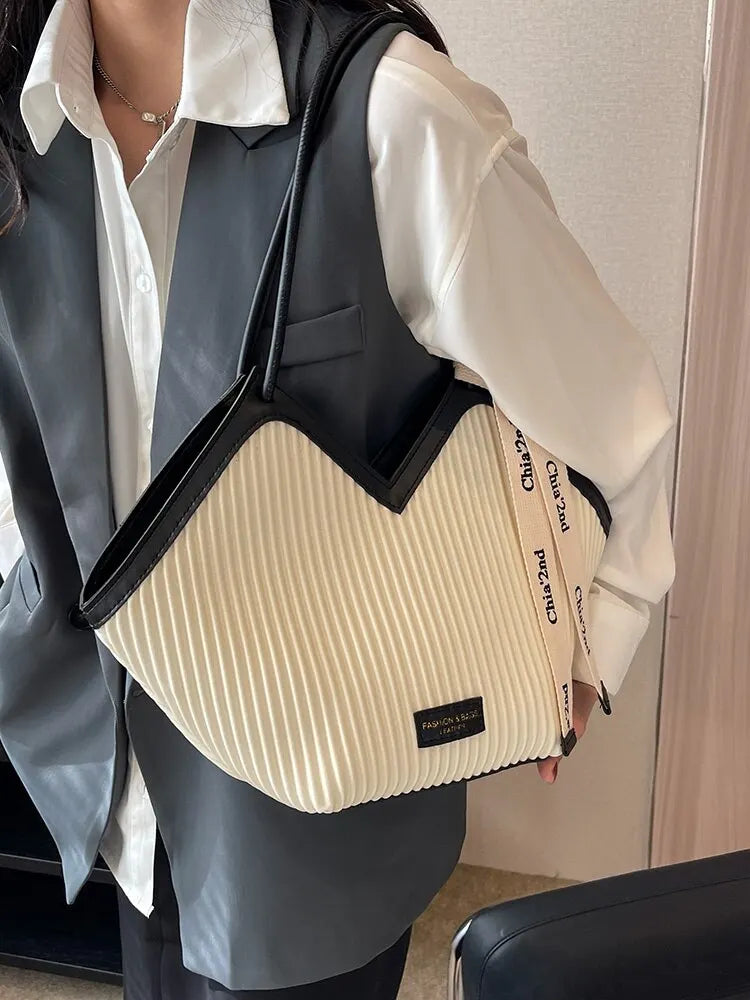 リボン付き PUレザー 大容量トートバッグ