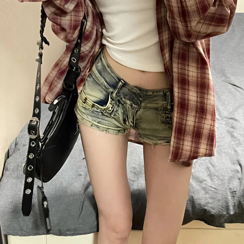 ローライズ ブリーチ デニムショートパンツ