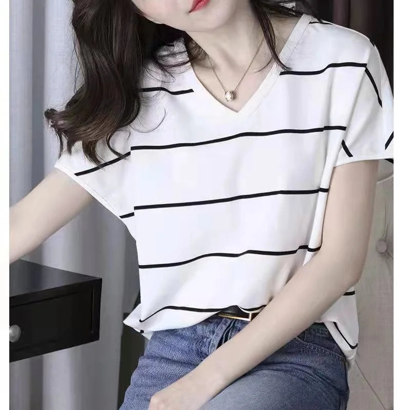 大きいサイズ ストライプVネックTシャツ