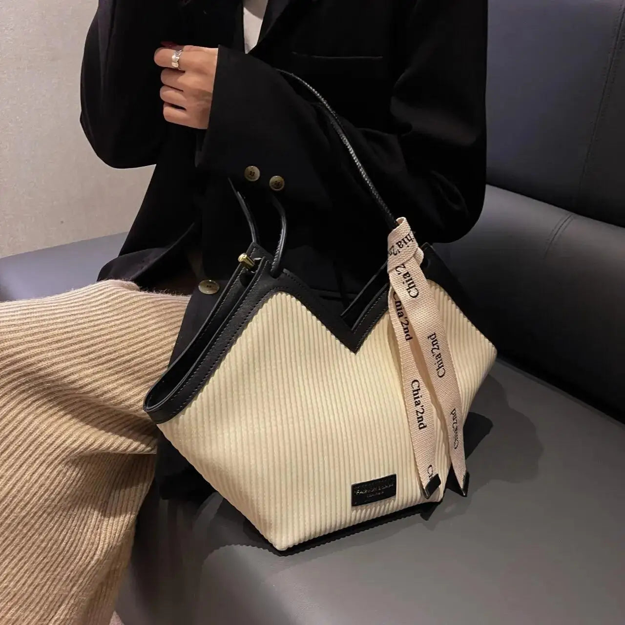 リボン付き PUレザー 大容量トートバッグ