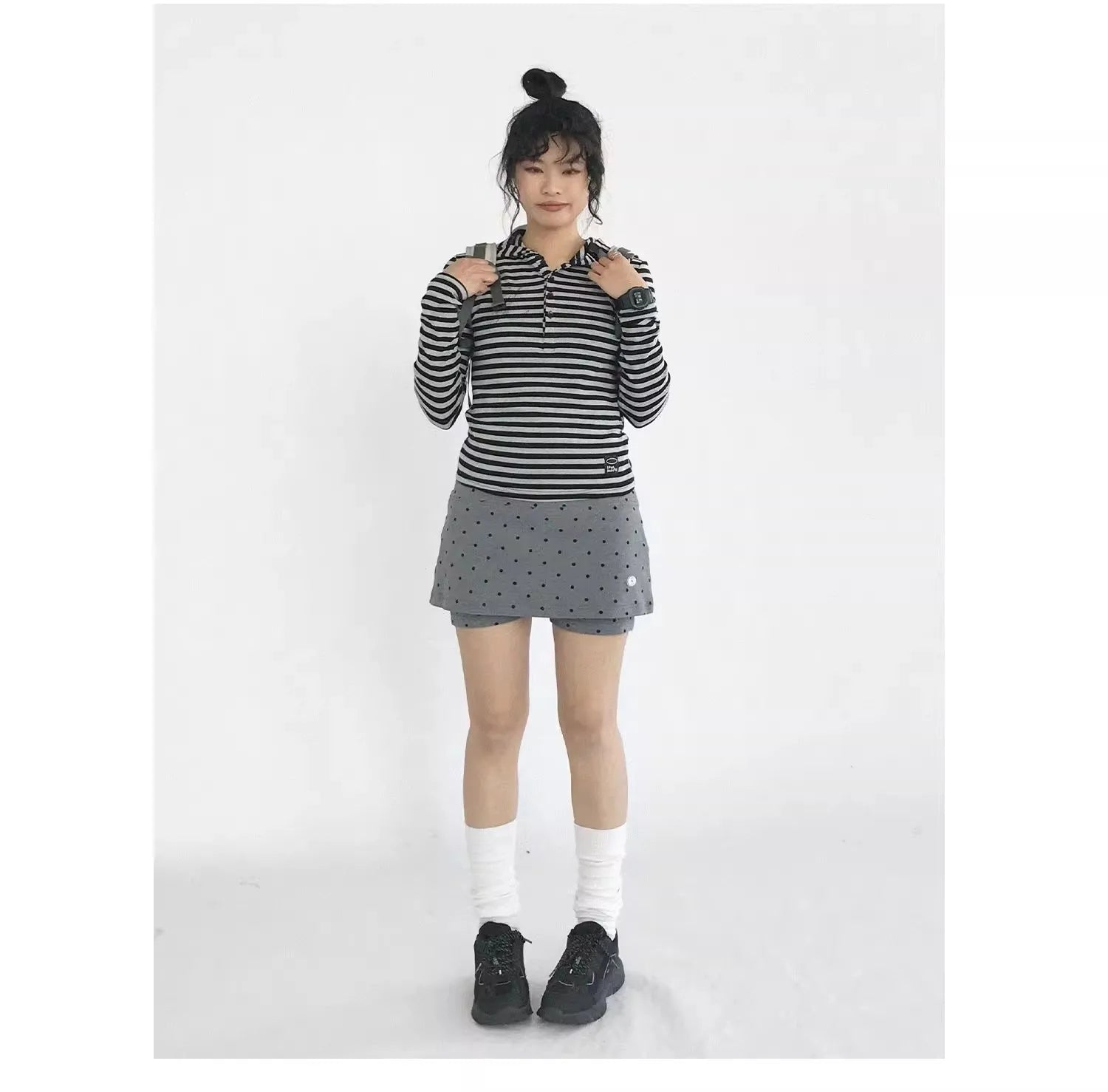 ドット柄 グレー ワイドショートパンツ
