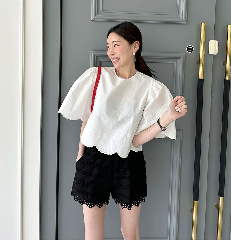 刺繍入り ウェーブ襟 パフスリーブブラウス