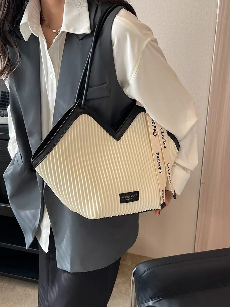 リボン付き PUレザー 大容量トートバッグ