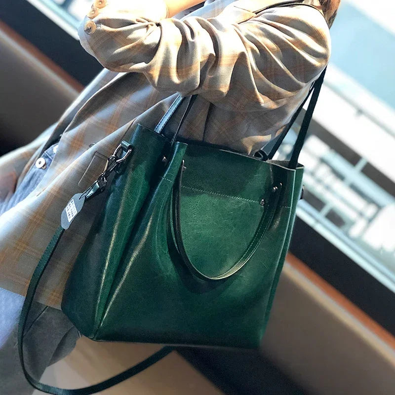 牛本革ハンドバッグ