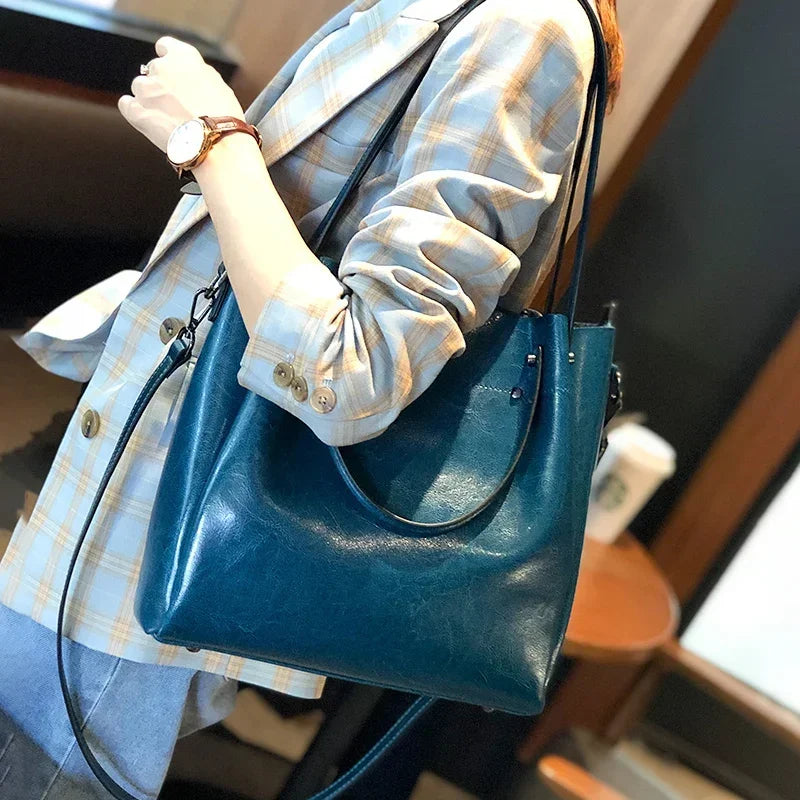 牛本革ハンドバッグ